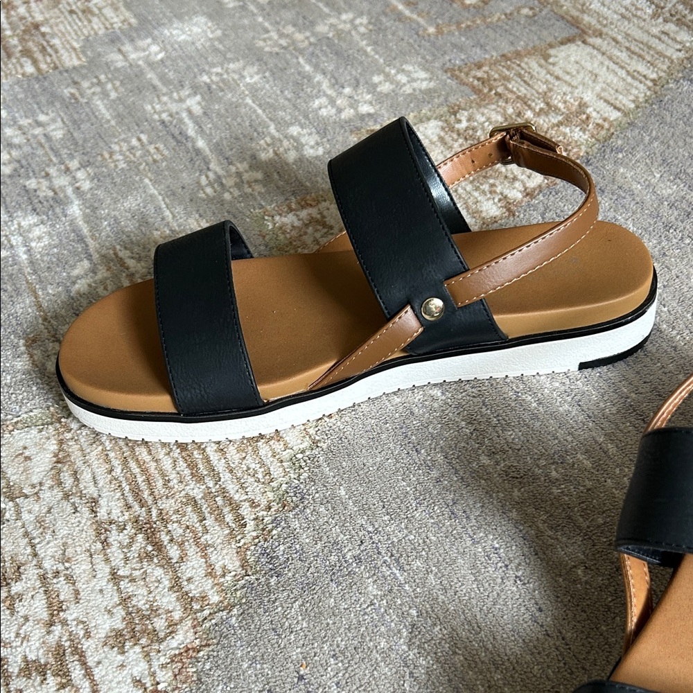 Market & Spruce Black and Tan Double-Strap Comfort Sandals Size 7.5 - Picture 2 of 3